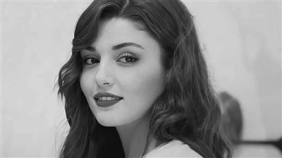 هل يجوز قراءة سورة معينة بعد الفاتحة في جميع الصلوات