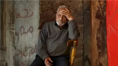 رواية العجوز الم.خدوع
