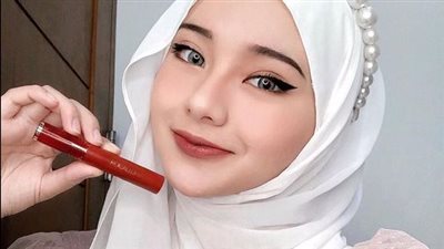 ورد الكاتبة ميار خالد 