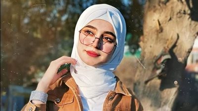 رجل تزوج في مكان اقامته مع امرأة ورزق