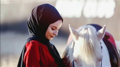 العطار والسبع بنات