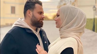 امرأة لا تستطيع النظر إلى زوجها