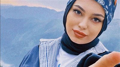 ما هذا الجمال ؟  شاب يمني إسمه عمر العمودي قرر يرسل رسالة غزل للمذيعة المشهورة كريستيان مذيعة قناة الحدث