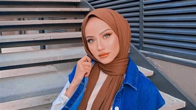مديرة مدرسة تتزوج زوج احدى المعلمات